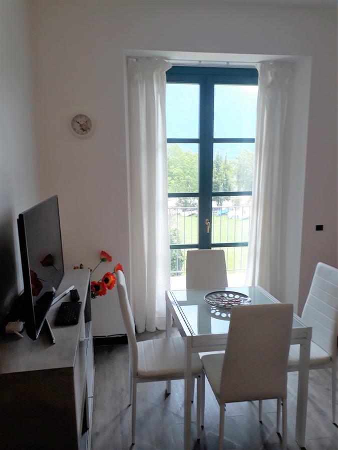 Campione Giulia Exclusive Lakefront Apartment By Gardadomusmea Campione del Garda Dış mekan fotoğraf